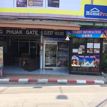 Changphuakgate Guesthouse Chiang Mai Bagian luar foto
