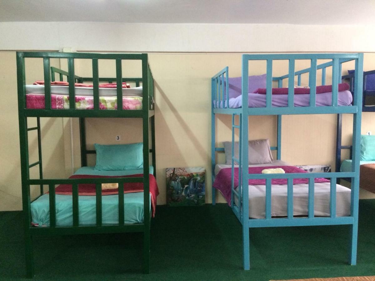 Changphuakgate Guesthouse Chiang Mai Bagian luar foto